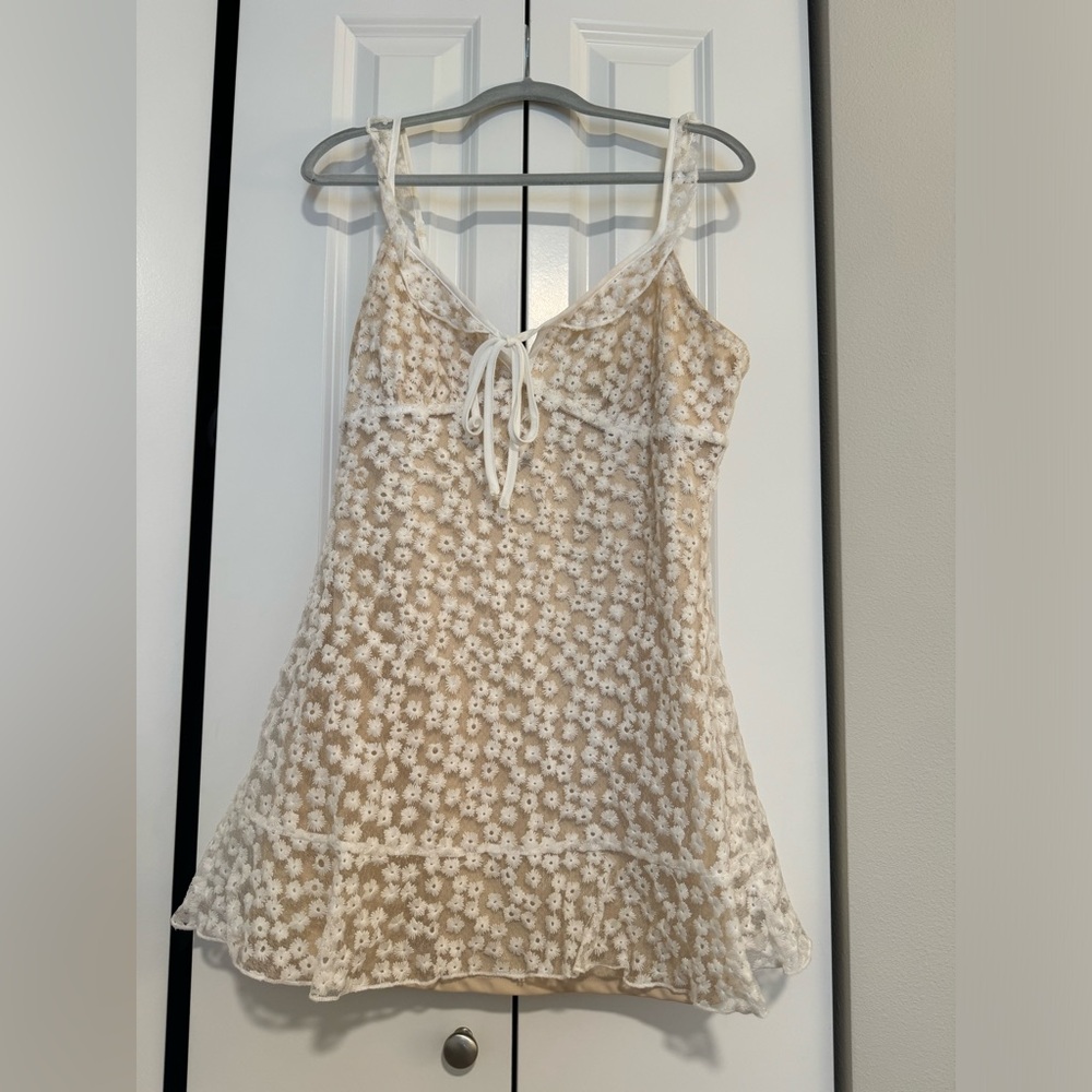 LULUS nude/white floral dress